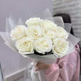 Монобукет белых прямимом роз