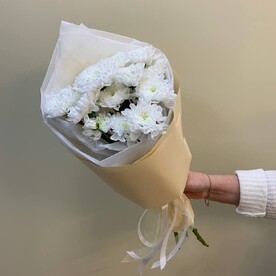 Букет комплимент из 3х хризантем