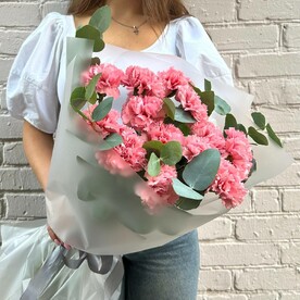 Букет с розовыми диантусами