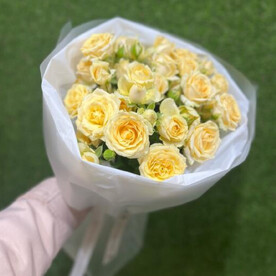 Букет с кустовыми пионовидными розами 😍