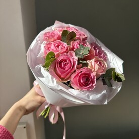 Розы и эвкалипт