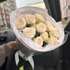 Букет пионовидных розы