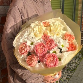 Осенний букет с розами