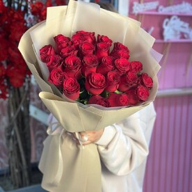 Букет из 25 красных роз