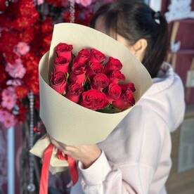 Букет из 15 кенийских роз