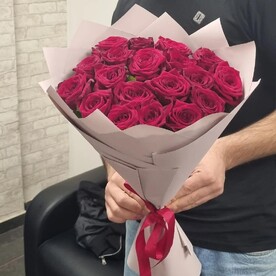 Монобукет из 21 красной розы