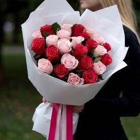 Букет роза 25