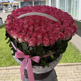 151 Роза джумилия в корзине 💕