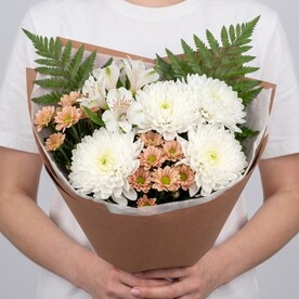 Сборный букет из 4 хризантем и 2 альстромерий | арт: SB-2126