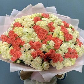 Роза кустовая микс пионовидная
