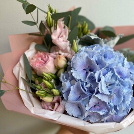 Гортензия, Роза кустовая, Лизиантус Эустома, Эвкалипт, Дизайнерская упаковка