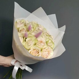 Букет нежно- розовых роз