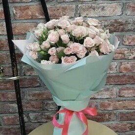 Моно букет кустовых роз Лидия 15 шт