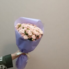 Моно букет кустовых роз 15 шт