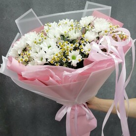 Зелень, Ромашка, Хризантема кустовая, Дизайнерская упаковка