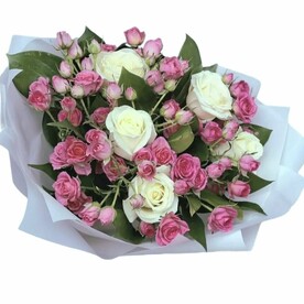 Букет с кустовыми розами 💝