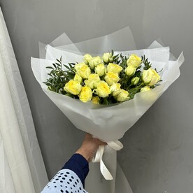 Роза кустовая, Фисташка, Стильная упаковка