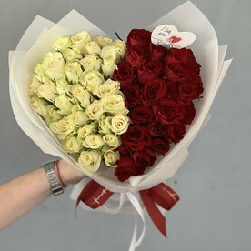 51 роза в форме сердца
