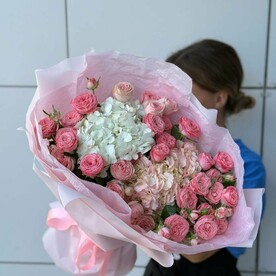 Авторский букет с гортензией