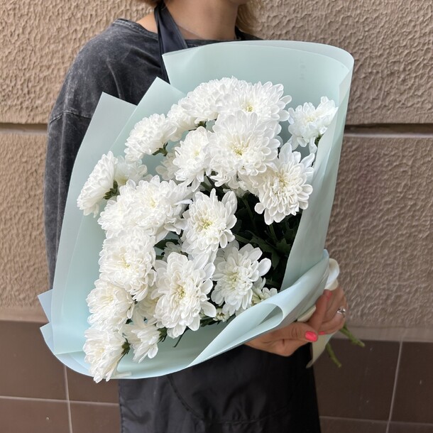 Букет хризантемы белые за 2750₽ с доставкой в Москве от M.G.Flowers на Flawery