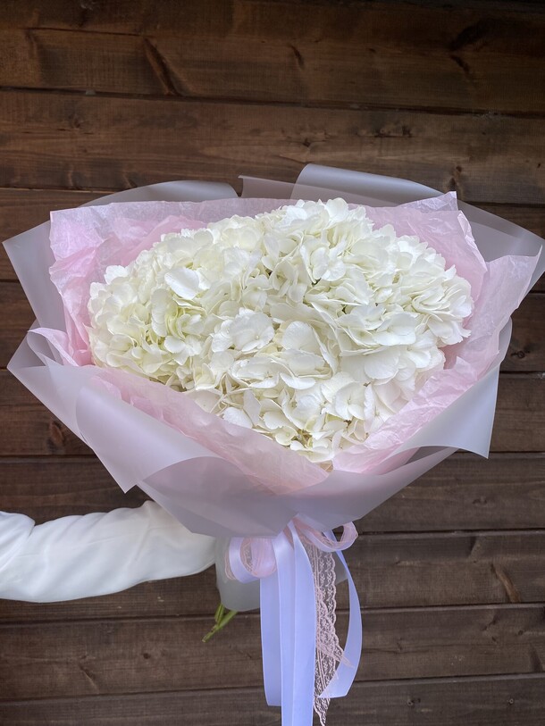 Букет цветов Белоснежке за 3350₽ с доставкой в Дзержинске от Pink Flo на Flawery