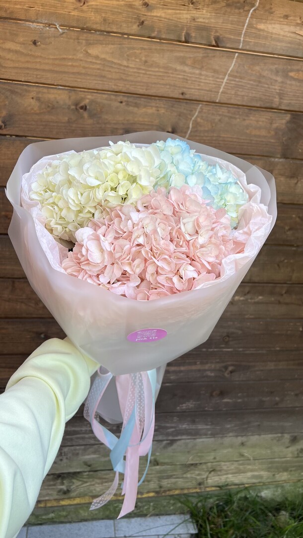 Букет цветов Гортензии за 3375₽ с доставкой в Дзержинске от Pink Flo на Flawery