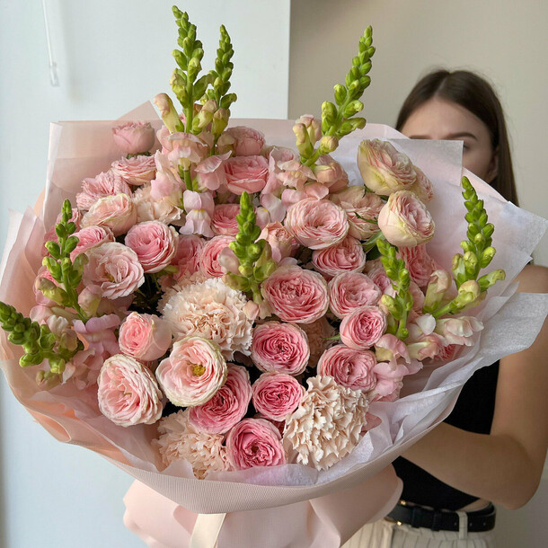 Авторский букет luxury flowers нежный летний, артикул F1303774 - 24877 рублей, доставка по городу. Flawery - доставка цветов