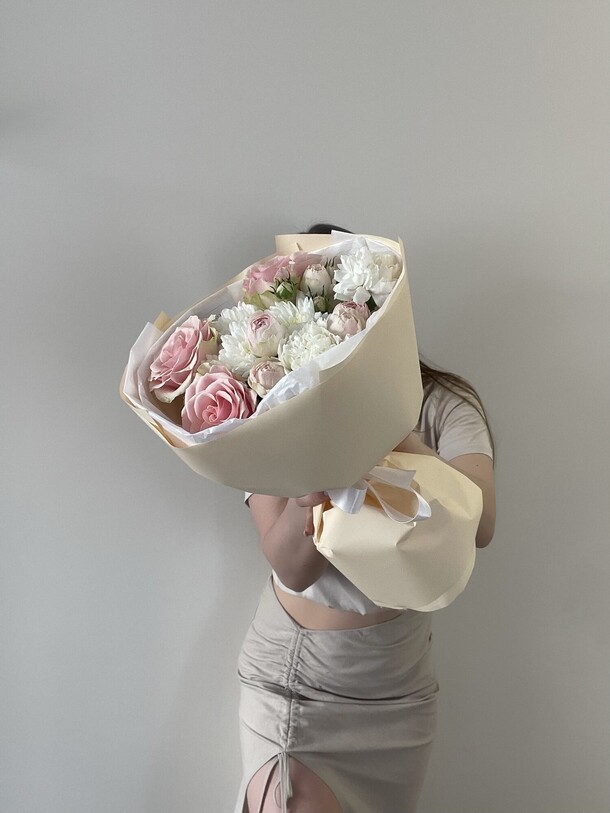Букет цветов Кружево за 3400₽ с доставкой в Москве от Monomi flowers на Flawery