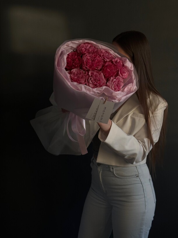 Букет с французскими розами за 5100₽ с доставкой в Москве от Monomi flowers на Flawery