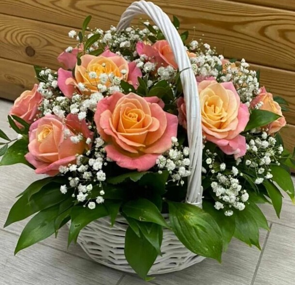 Букет цветов Кира за 7973₽ с доставкой в Москве от FLOWER BASE на Flawery