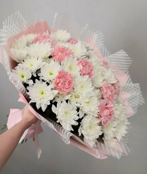 Букет цветов Вдохновение за 8682₽ с доставкой в Москве от FLOWER BASE на Flawery