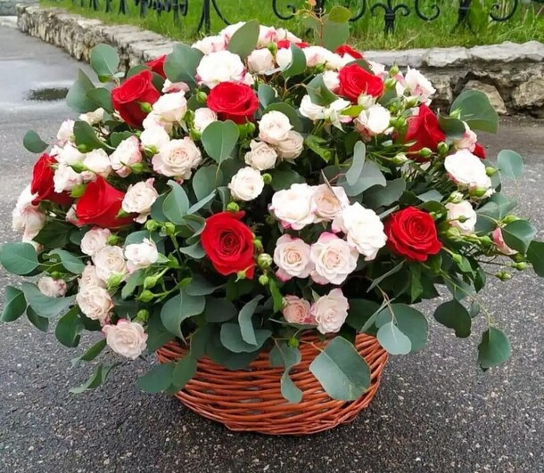 Букет цветов Майа за 21790₽ с доставкой в Москве от FLOWER BASE на Flawery