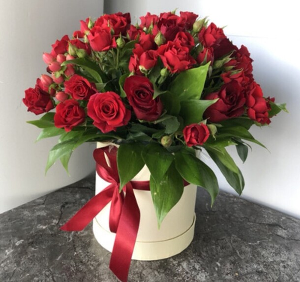 Букет цветов Красный бум за 10452₽ с доставкой в Москве от FLOWER BASE на Flawery