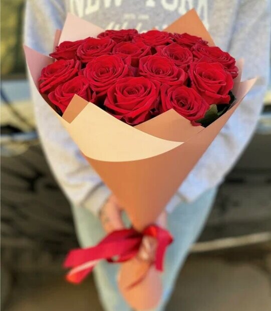 Букет цветов Розы за 7600₽ с доставкой в Москве от FLOWER BASE на Flawery
