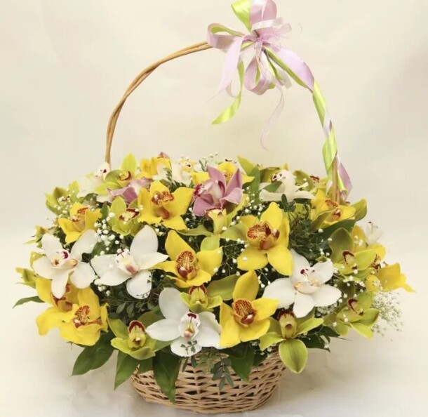Букет цветов Миледи за 19097₽ с доставкой в Москве от FLOWER BASE на Flawery