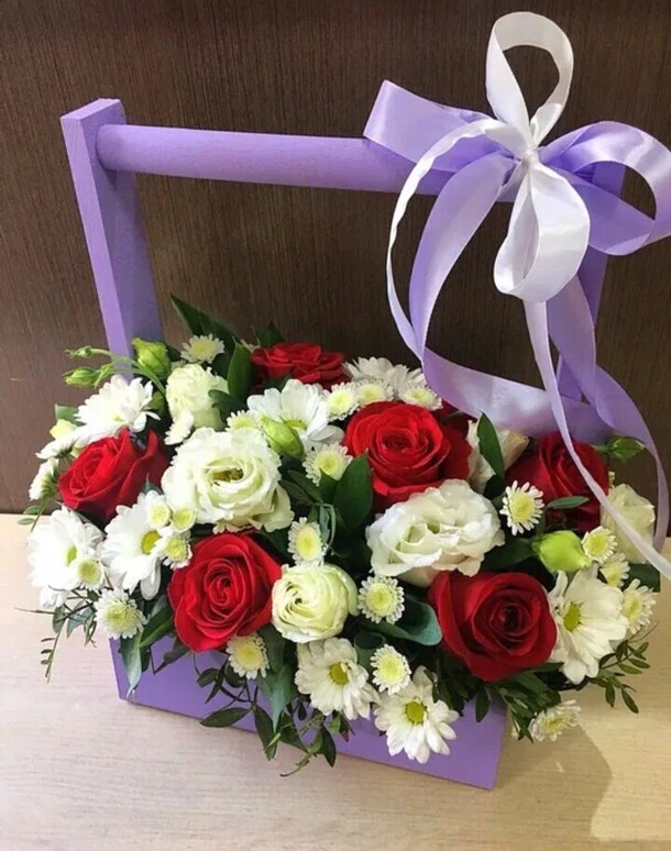 Букет цветов Для мамы за 8380₽ с доставкой в Москве от FLOWER BASE на Flawery