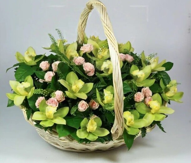 Букет цветов Саванна за 13445₽ с доставкой в Москве от FLOWER BASE на Flawery
