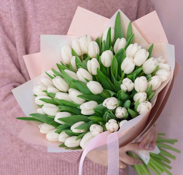 Букет цветов Роскошный особняк за 13057₽ с доставкой в Москве от FLOWER BASE на Flawery