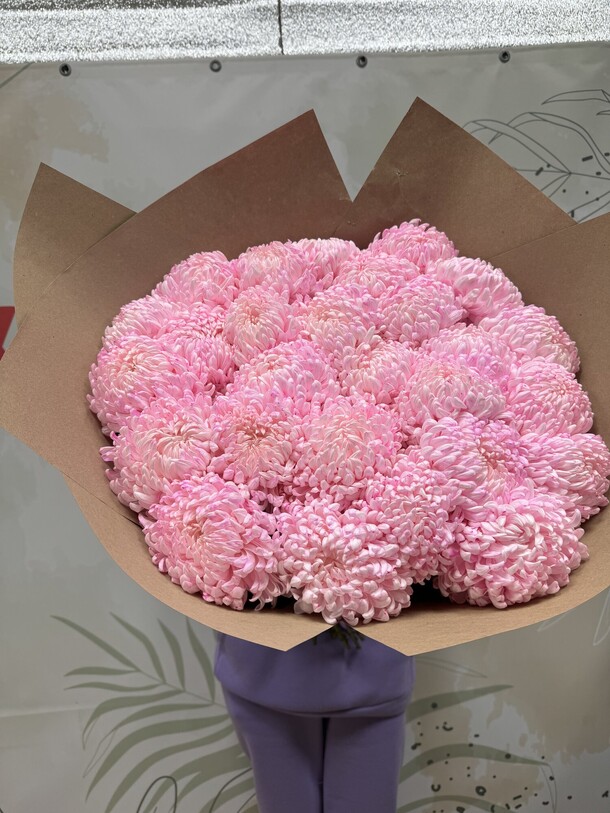 Букет 25 крымских розовых хризантем за 16450₽ с доставкой в Москве от Natali flowers на Flawery