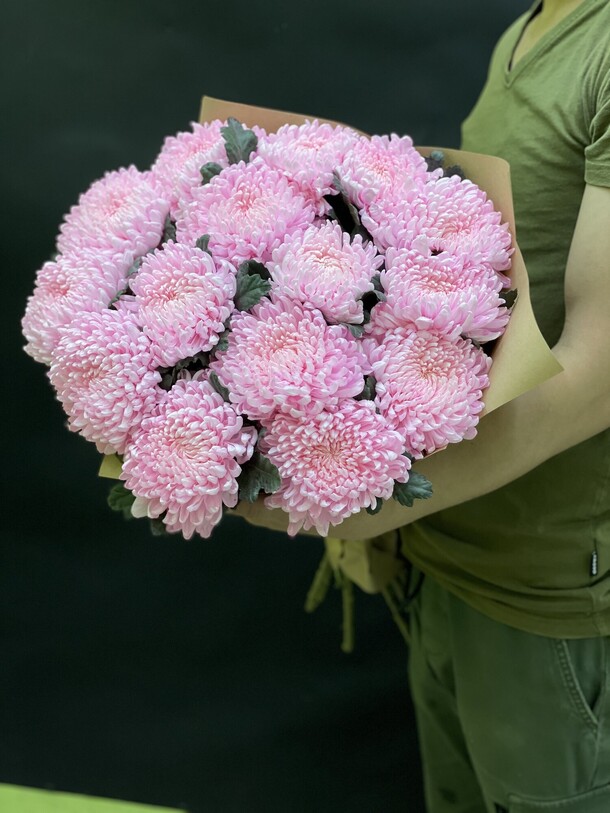 Букет из 15 хризантем за 7390₽ с доставкой в Москве от FlowerPatio Цветочный патио на Flawery