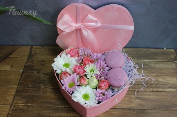 Сердце🌸, артикул F31169 - 3100 рублей, доставка по городу. Flawery - доставка цветов