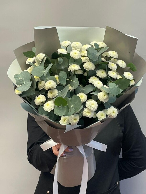 Букет с хризантемами помпон за 3993₽ с доставкой в Москве от Колибри на Flawery