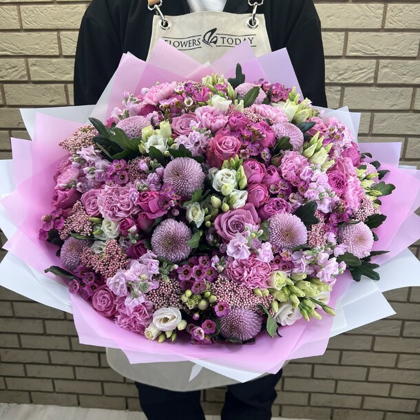 Букет фуксия за 37500₽ с доставкой в Москве от "Цветы Сегодня" - FlowersToday на Flawery