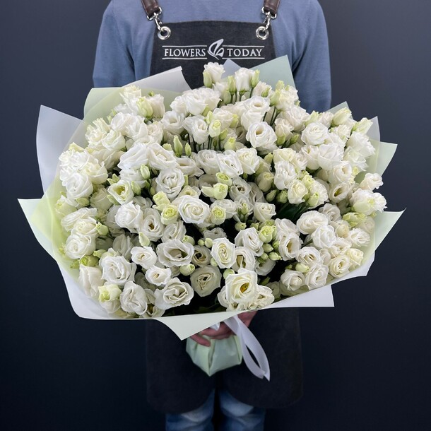 Букет из 29 эустром за 20400₽ с доставкой в Москве от "Цветы Сегодня" - FlowersToday на Flawery