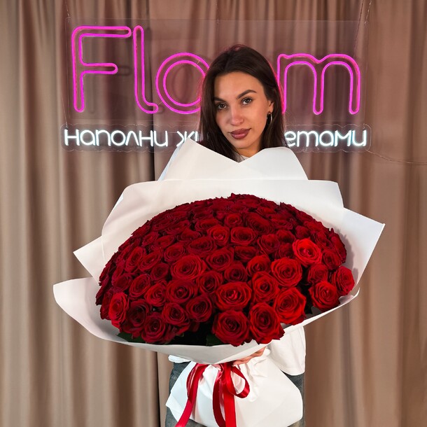 Букет цветов 101 роза 60см красная за 15737₽ с доставкой в Москве от FLOOM на Flawery