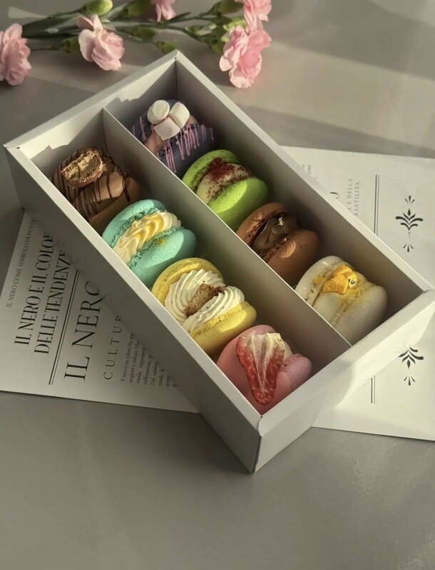 Набор макарон 8шт за 3250₽ с доставкой в Москве от Ver. Flowers на Flawery