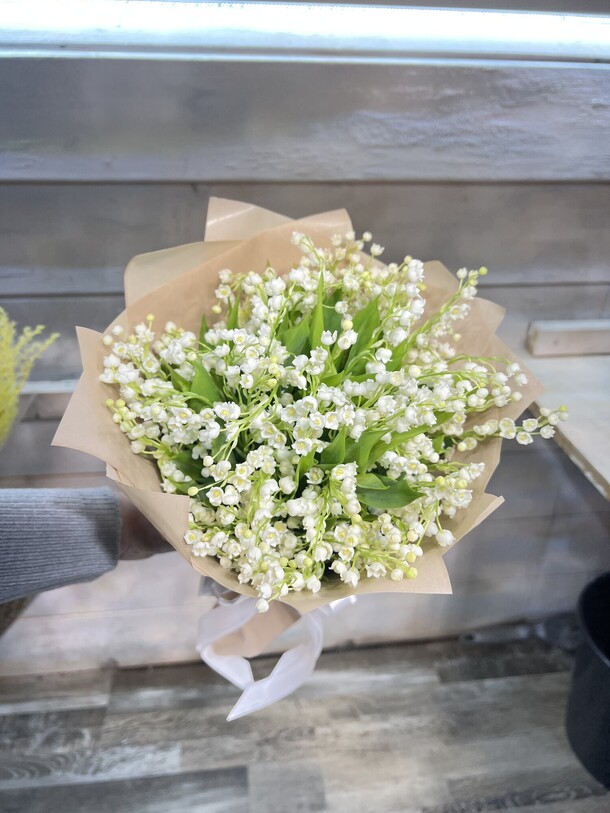 Букет цветов Ландыши 101шт за 81400₽ с доставкой в Москве от Spring-sunflowers на Flawery