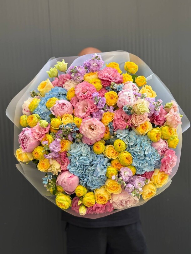 Букет цветов Дофаминовый букет за 32000₽ с доставкой в Москве от Spring-sunflowers на Flawery