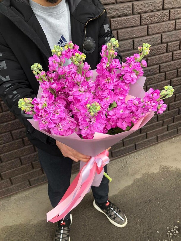 Букет цветов Маттиола 9 за 4900₽ с доставкой в Москве от Ц В Е Т К Е В И Ч на Flawery