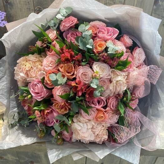 Букет "магия любви" за 9559₽ с доставкой в Москве от FlorMarket.RU-Флормаркет.РФ на Flawery